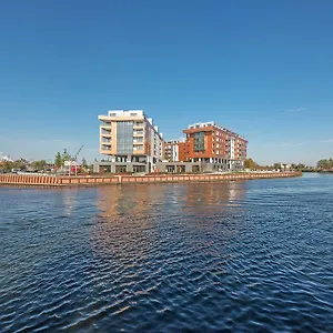 Riverside Lägenhet